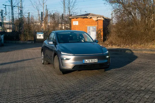 Tesla Model Y - Premium Electric SUV